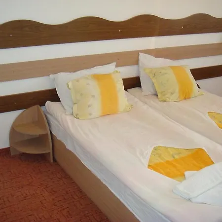 Guest house Самостоятелни Стаи Ажур *