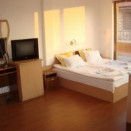 Самостоятелни Стаи Ажур Guest house *